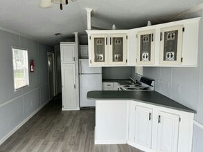 2234 Chicago Cubs St in Avon Park, FL - Building Photo - Building Photo