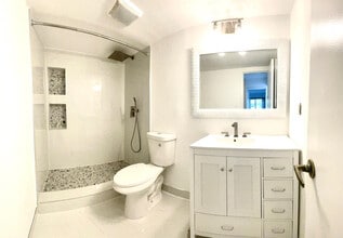 4800 NW 79th Ave in Doral, FL - Building Photo - Building Photo