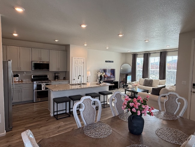 900 Tarragon Rd in Henderson, CO - Building Photo - Building Photo
