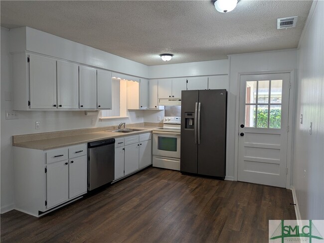 property at 113 Oglethorpe Rd