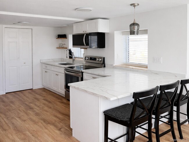 63 Lake Trail in Greenwood Lake, NY - Building Photo - Building Photo