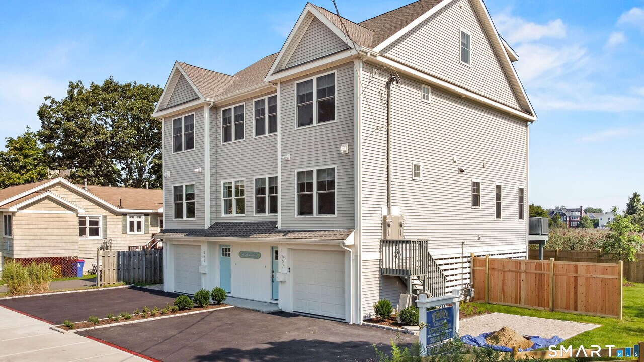 995 Reef Rd in Fairfield, CT - Building Photo