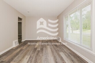 1276 Crestview Ave in Akron, OH - Foto de edificio - Building Photo