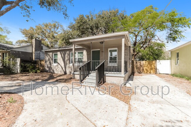 property at 1416 E Mohawk Ave