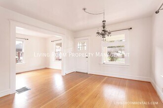 2735 SE 25th Ave in Portland, OR - Building Photo - Building Photo