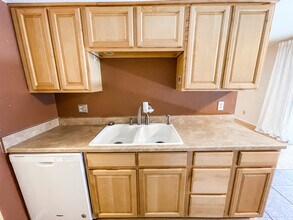 9797 E Peakview Ave, Unit C8 in Englewood, CO - Foto de edificio - Building Photo