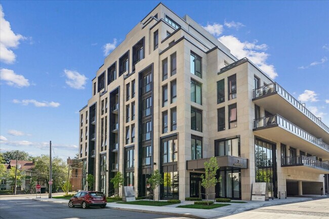2 Forest Hill Rd in Toronto, ON - Building Photo - Building Photo