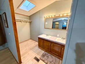 930 E Murray Dr in Farmington, NM - Building Photo - Building Photo