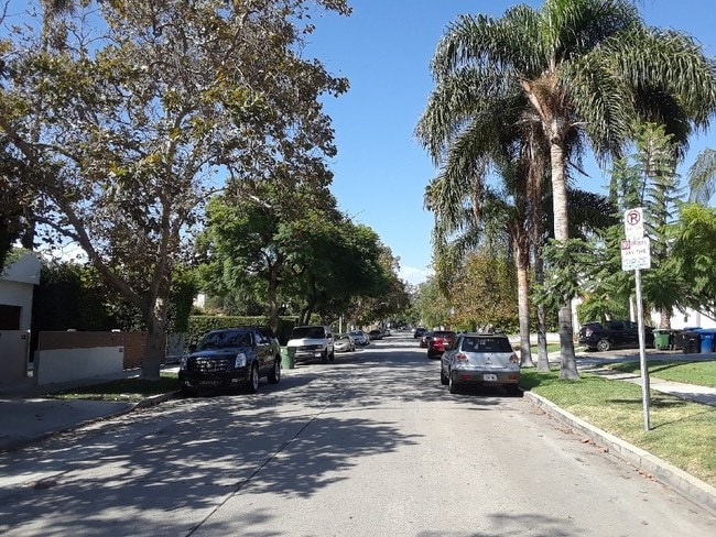 618 N La Jolla Ave, Unit 618 La Jolla Ave in West Hollywood, CA - Building Photo - Building Photo