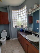 1326 Fairview Ave in Houston, TX - Foto de edificio - Building Photo