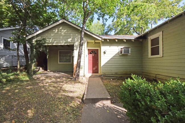 property at 3112 Walling Dr