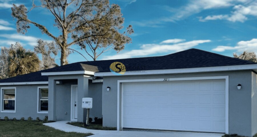20241 Peachland Blvd in Port Charlotte, FL - Building Photo