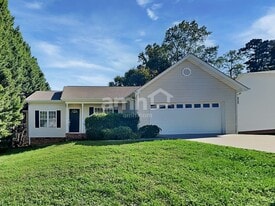 166 Hunters Horn Ln in Winston-Salem, NC - Building Photo