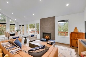 28384 Kinnikinick Rd in Evergreen, CO - Building Photo - Building Photo