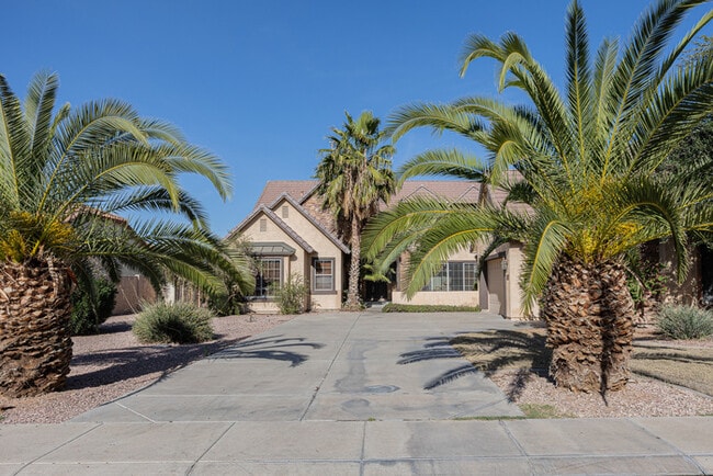 12746 W Colter St in Litchfield Park, AZ - Building Photo - Building Photo