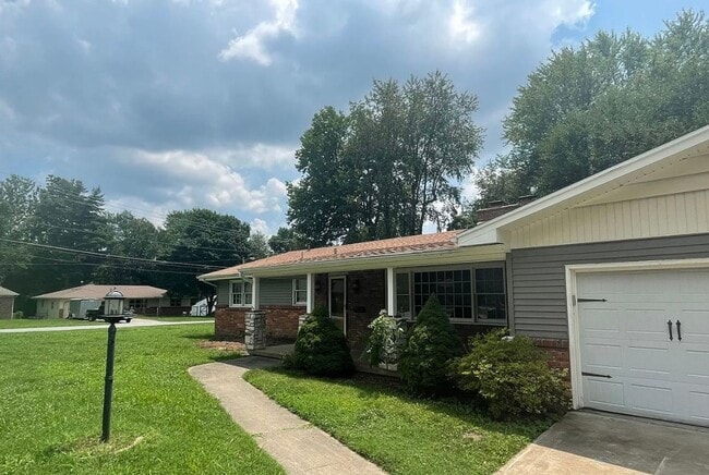 2452 E Langston St in Springfield, MO - Building Photo - Building Photo