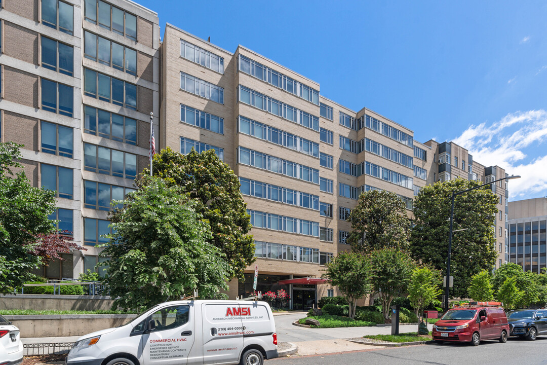 Boston House in Washington, DC - Building Photo