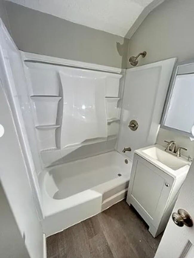 182 Greene St in Bristol, CT - Building Photo - Building Photo