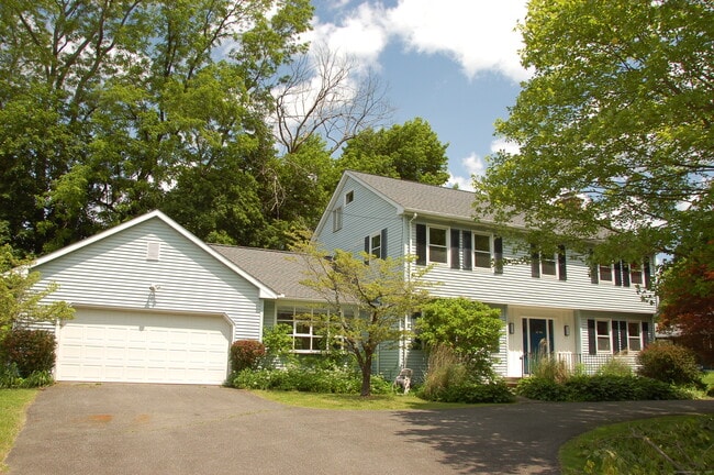 property at 2 Cannondale Dr