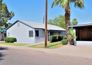 1504 E Clarendon Ave in Phoenix, AZ - Building Photo - Building Photo