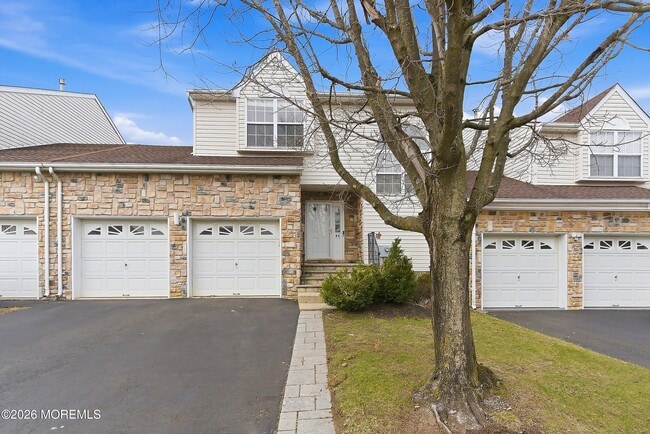 property at 44 Kingfisher Ct