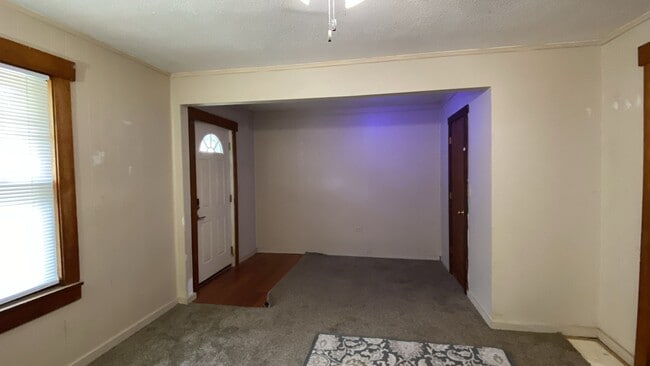 2217 SW Kenilworth Ct in Topeka, KS - Foto de edificio - Building Photo