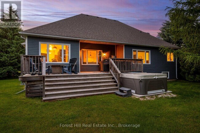 140 Augusta Crescent in Blue Mountains, ON - Building Photo - Building Photo