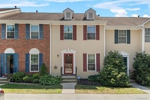 6 Cumberland Ct in Peekskill, NY - Building Photo