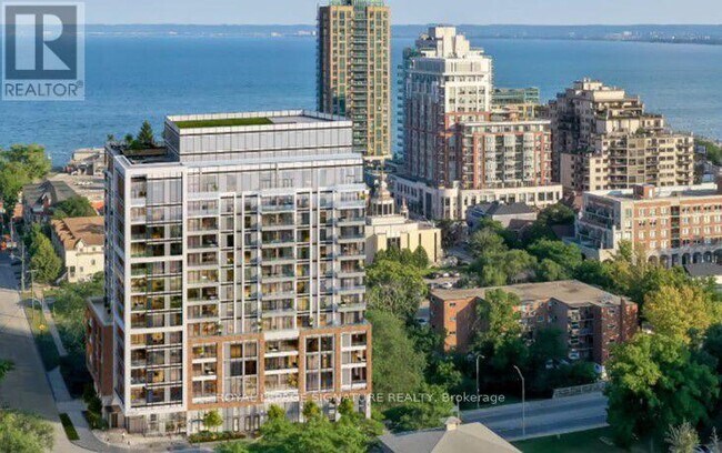 2088 James St in Burlington, ON - Building Photo - Building Photo