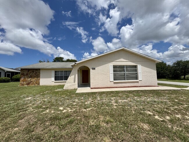 4441 Tiffin Ave in Spring Hill, FL - Building Photo - Building Photo