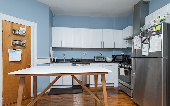 221 Prospect St, Unit 1 in Cambridge, MA - Building Photo - Building Photo