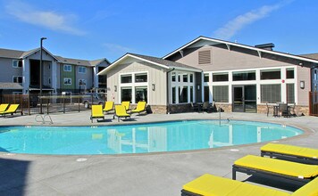 Villas at Lakewood in Marysville, WA - Building Photo - Building Photo