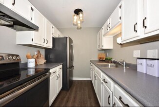 17113 Armada Dr in Germantown, WI - Building Photo - Building Photo