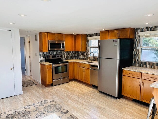 property at 22 Lincoln Pl