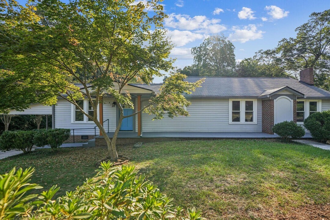 614 Spring St in Villa Rica, GA - Building Photo