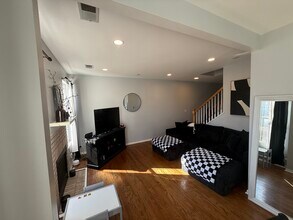 610 Lakeridge Ct in Naperville, IL - Building Photo - Building Photo