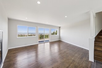 12 Belvedere Ct in Burlingame, CA - Building Photo - Building Photo