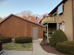 163 Pine Grove Dr, Unit 163 in South Hadley, MA - Building Photo - Building Photo