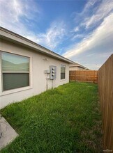 1719 W Garrison Dr, Unit 4 in Pharr, TX - Building Photo - Building Photo