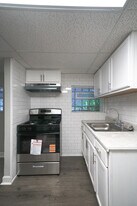 3021 N Davlin Ct, Unit Garden Unit in Chicago, IL - Building Photo