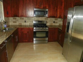 6918 Dallas Dr in Austin, TX - Building Photo - Building Photo