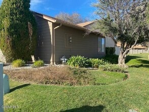 26265 Rainbow Glen Dr in Santa Clarita, CA - Building Photo - Building Photo