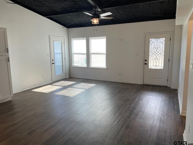 11243 CR 219 in Tyler, TX - Building Photo - Building Photo