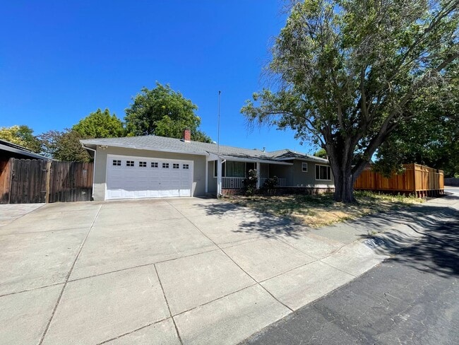 property at 3206 Fitzpatrick Dr