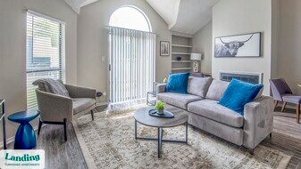 8293 George Brett Dr in Memphis, TN - Building Photo