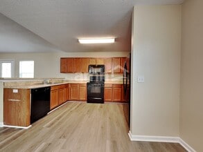 7 Willow Lakes Dr in Savannah, GA - Building Photo - Building Photo