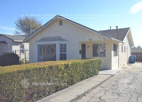 720 E 67th St in Inglewood, CA - Building Photo