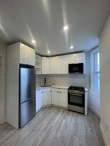 88 Wallis Ave, Unit 1F in Jersey City, NJ - Building Photo