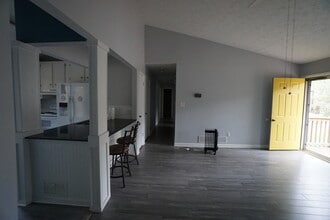 3904 Dollar Cir in Suwanee, GA - Building Photo - Building Photo