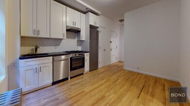 419 E 73rd St in New York, NY - Building Photo - Building Photo